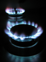 Obwohl der BGH die Ölpreisbindung für Gas untersagt hat, sollten die Verbraucher nicht mit sinkenden Gaspreisen rechnen.