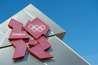 Olympisches Logo am Trafalgar Square: Die Hotels um den Olympiapark sind während der Spiele deutlich teurer.