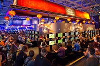 Besucher auf der gamescom in Köln