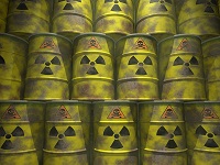 Fässer mit radioaktiv verseuchten Atommüll.