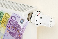 Heizung mit Thermostat und Euro-Scheinen