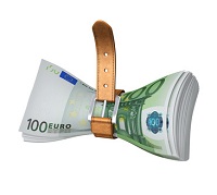 100-Euro-Scheine mit Gürtel