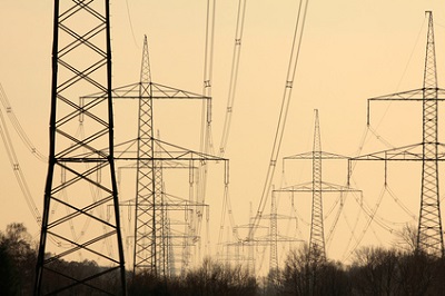 Viel Windenergie im Nordern - das deutsche Stromnetz ist überfordert.