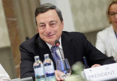 Mario Draghi auf der Pressekonferenz in Wien am 2.6.2016