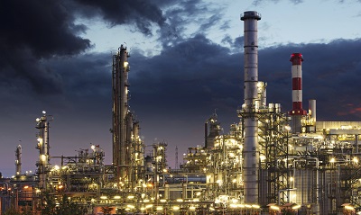 Raffinerie: Das weltweite Überangebot an Öl lässt die Preise weiter fallen.
