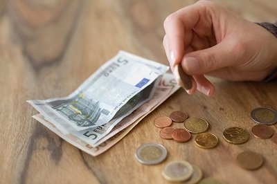 Bargeld: Scheine und Münzen