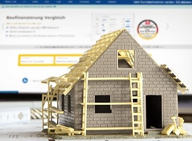 Wer seine Baufinanzierung gründlich plant, kann sich den Traum vom Eigenheim erfüllen. Foto: Getty Images/CHECK24