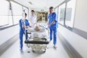 Krankenbett in Notaufnahme
