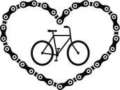 Fahrrad und Schloss in Herzform