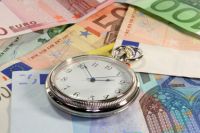 Tagesgeld: Banken werben Neukunden oft mit Lockangeboten. Die Unzufriedenheit der Verbraucher wächst.