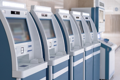 Mit kostenloser Kreditkarte gegen den Automatenschwund