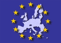 Trotz der EU-Kreditrichtlinie gibt es noch immer versteckte Kosten in den Kreditangeboten der Banken.