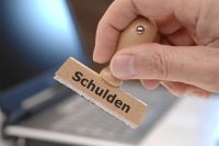 Aktuell sind etwa 6,5 Millionen Bundesbürger überschuldet. Eine frühzeitige Beratung kann helfen.