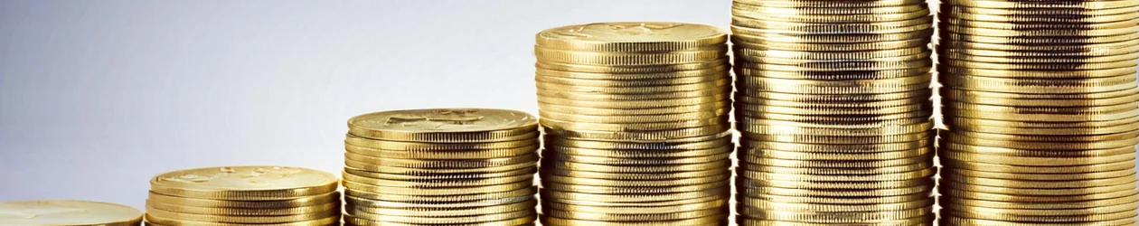 Kapitalanlage – So machen Sie mehr aus Ihrem Geld Münzstapel