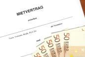 Mietvertrag, 50 Euro-Scheine und Stifte