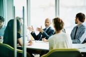 Gruppe Menschen beim Meeting
