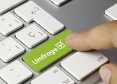 Tastatur mit Taste Umfrage