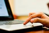 Laptop Hand