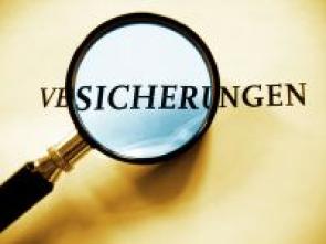 Viele Deutsche besitzen mehr Versicherungen als eigentlich notwendig.