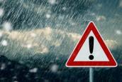 Warnschild Unwetter